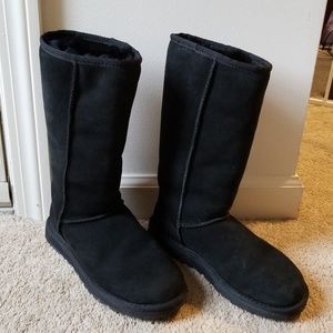 Like New UGG classic boots